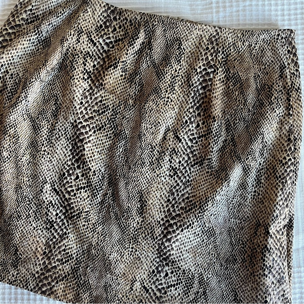 Vintage Python Print Mini Skirt - Picture 7 of 9